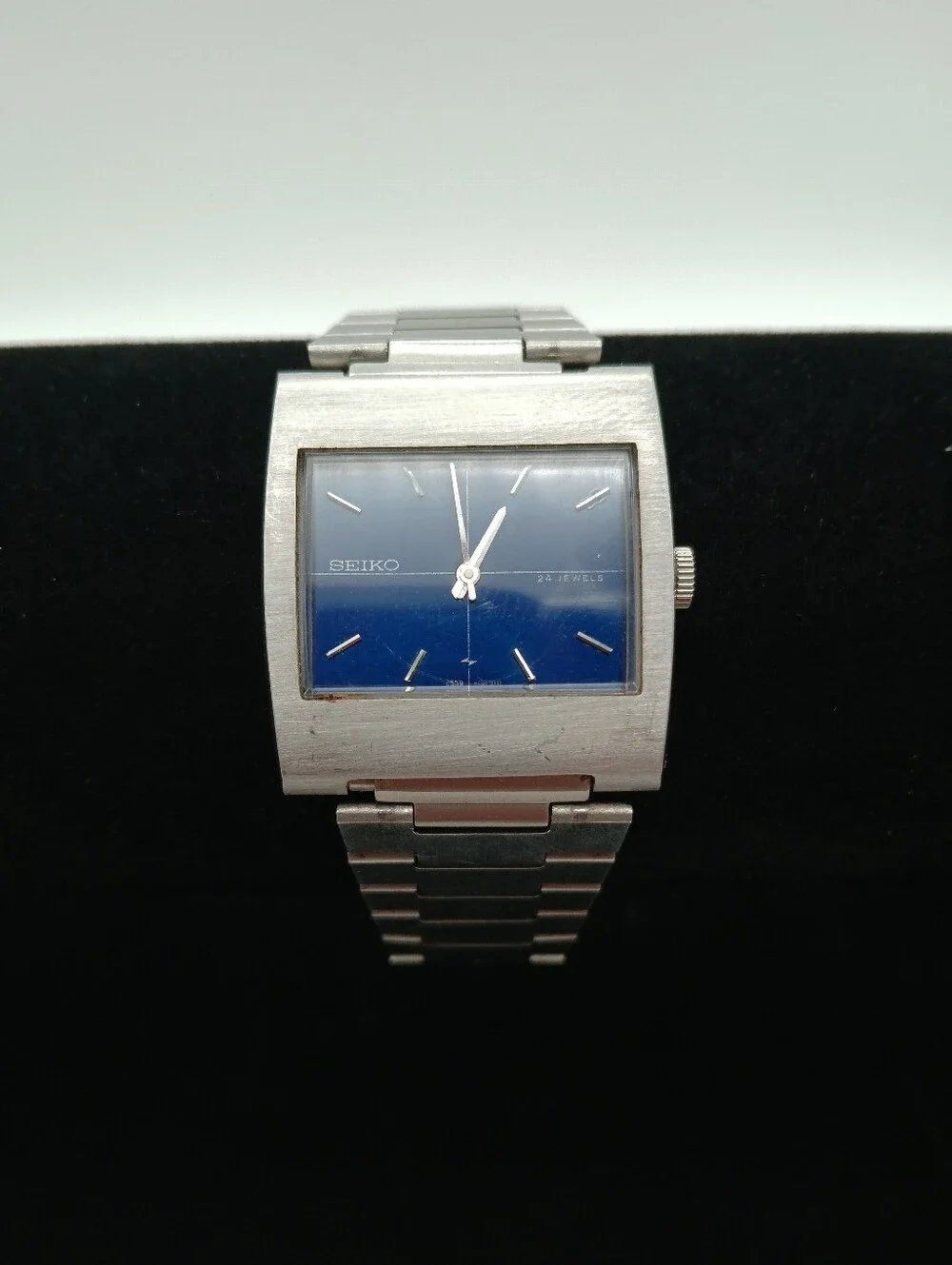 Seiko Men's Stainless Steel Watch with Blue Dial 141040